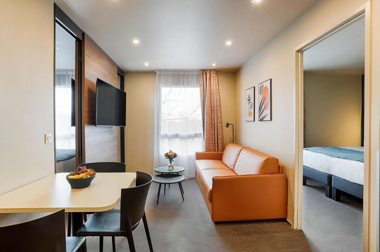 Residence Meublee Bellini Vannes 0*,